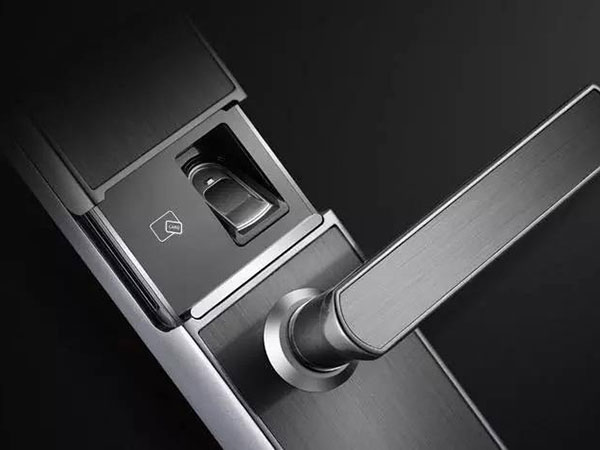 安寧防盜門開鎖(24小時開鎖電話)